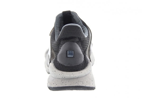 Nike Sock Dart SE Premium Dust Grey | SneakerFiles