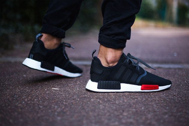 nmd r1 foot locker