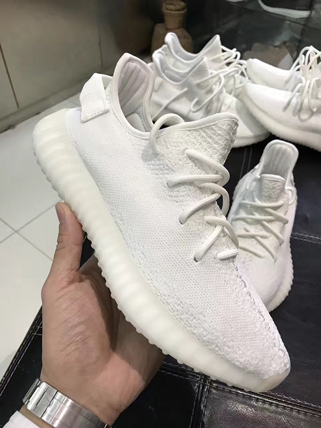 adidas yeezy boost triple white