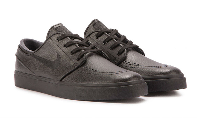 Kritisch ga sightseeing mini Nike SB Zoom Stefan Janoski Leather Triple Black | SneakerFiles