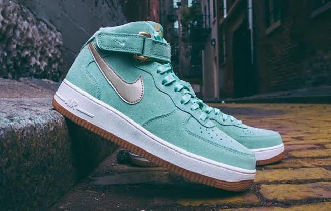 nike wmns air force 1 mid