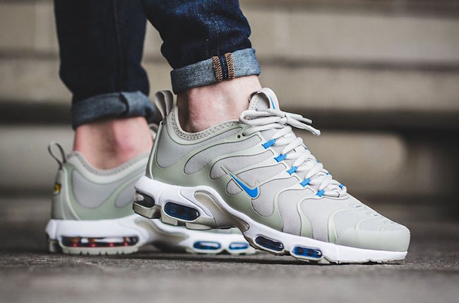 air max plus white and grey