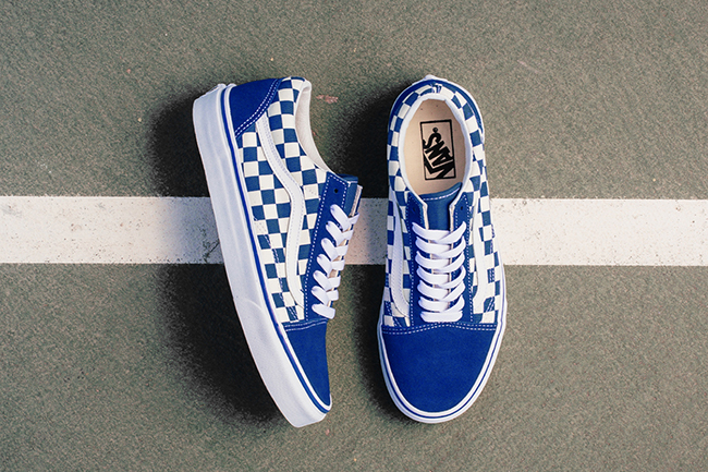 vans old skool blue and white checkered skate shoes