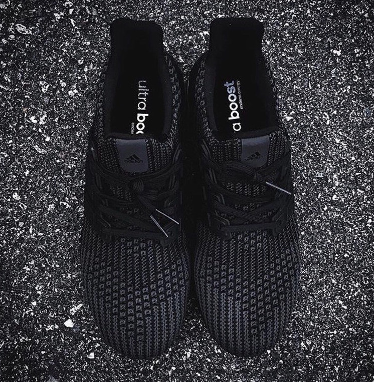 adidas all black ultra boost 4.0