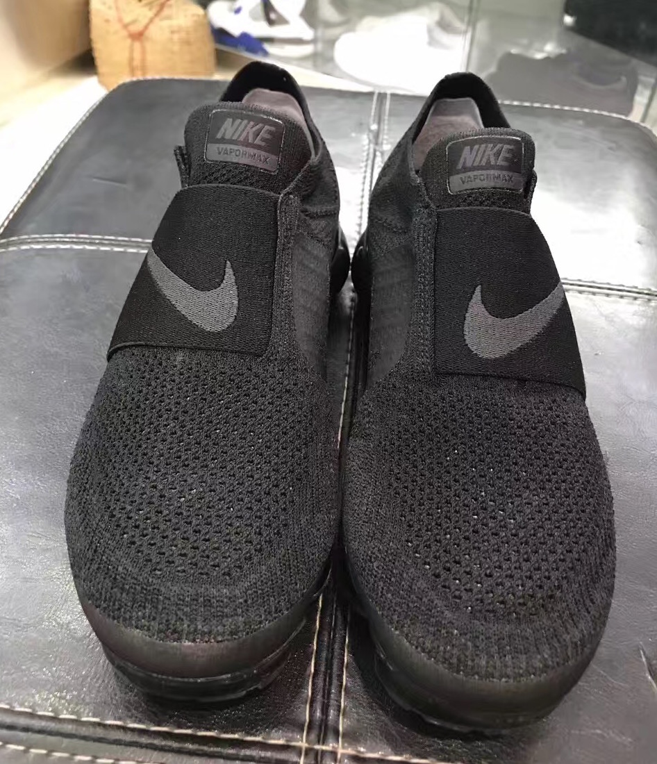 all black vapormax with strap