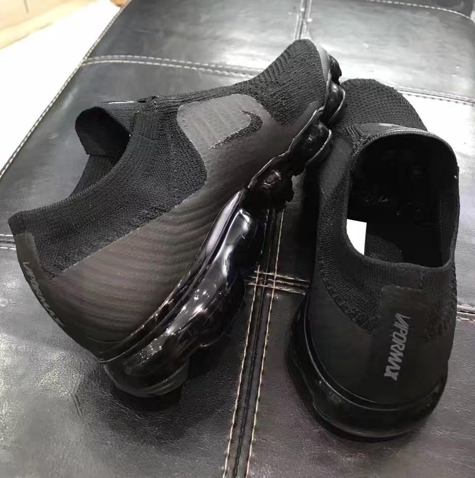 all black vapormax with strap