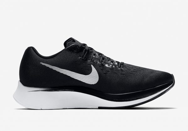 nike zoom fly black and white