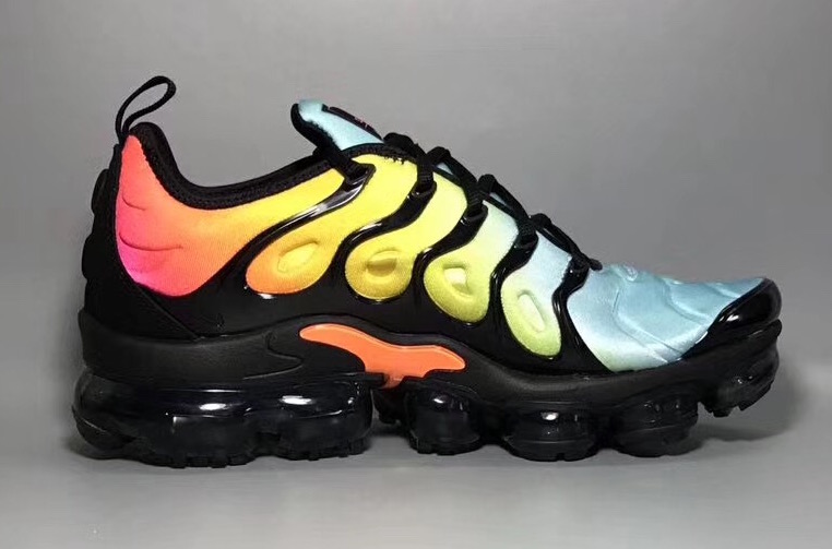 nike blue and yellow air vapormax plus trainers