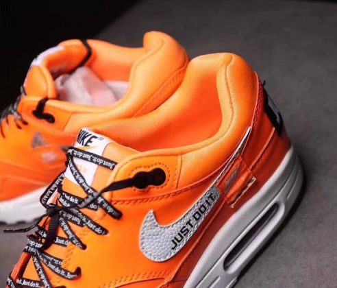 nike air max orange just do it