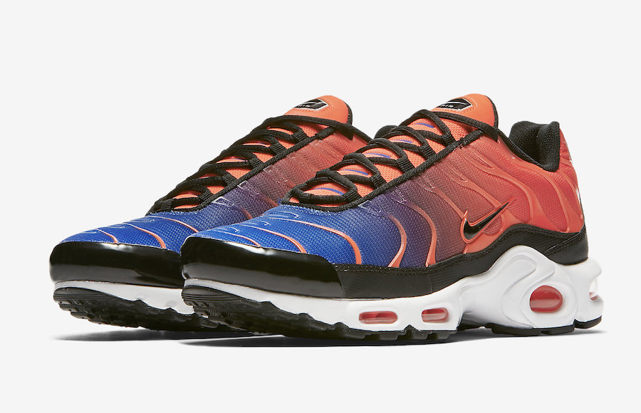nike air max plus blue and pink