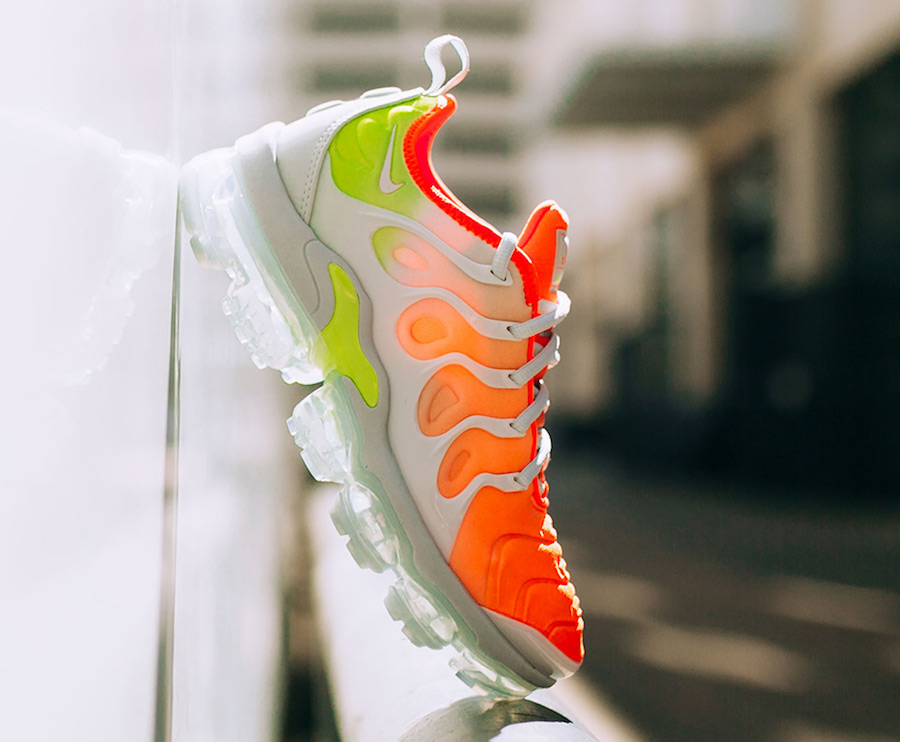 Nike Air VaporMax Plus Reverse Sunset AO4550-003