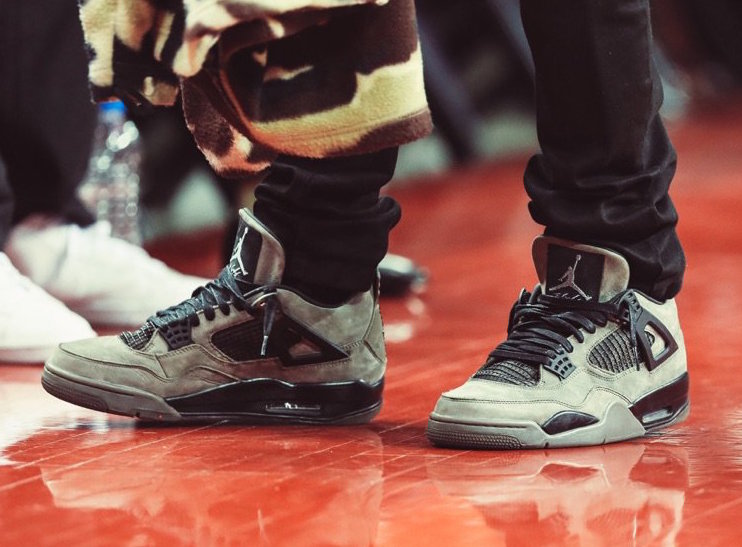 grey and black 4s