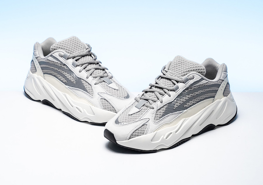 yeezy 700 v2 static release date