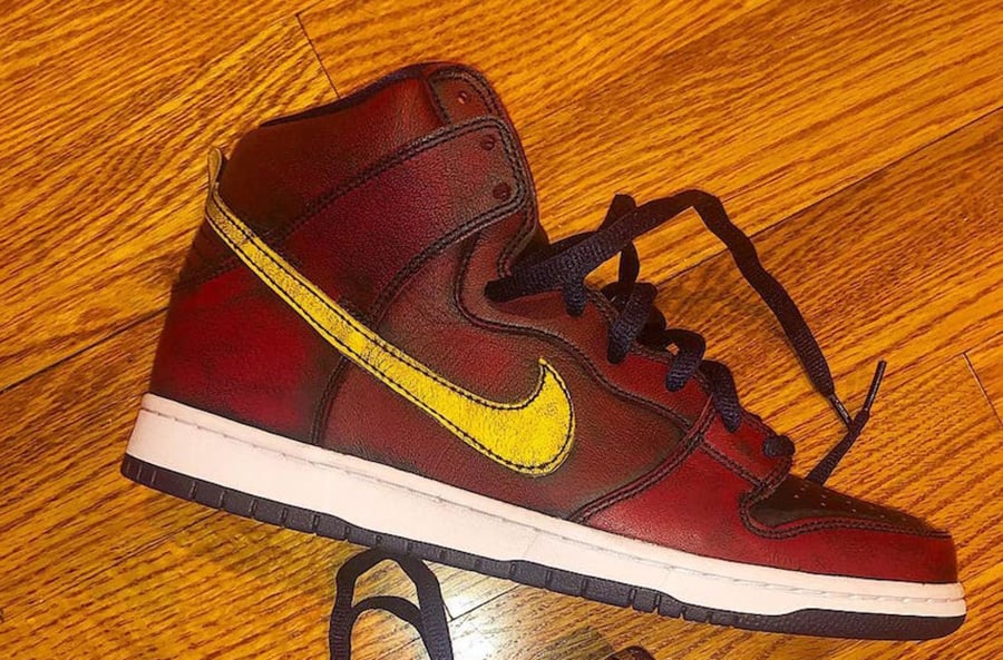 nike sb dunk cavaliers