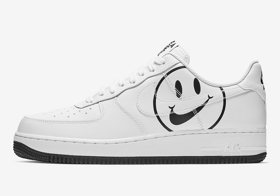 smiley face sneakers nike