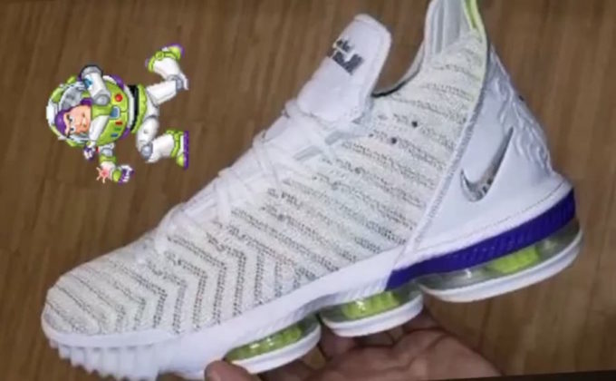 nike air max invigor print men's shoe