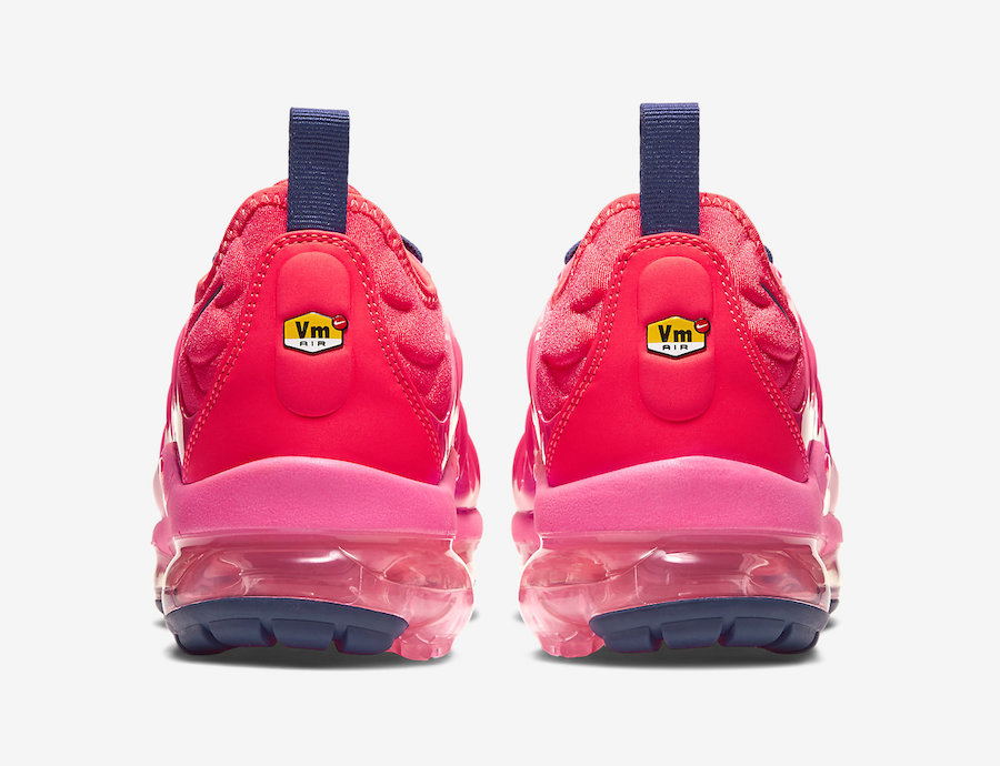 pink and red vapormax - dsvdedommel 