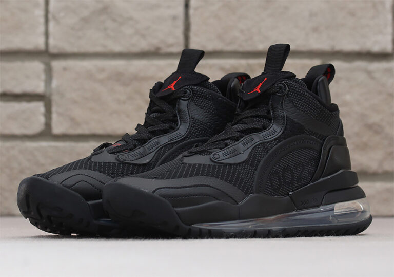 720 black and red 2025