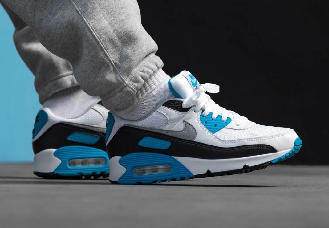 nike air max 90 ultra essential laser blue