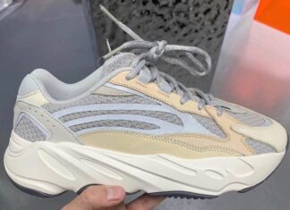 yeezy boost 700 triple white