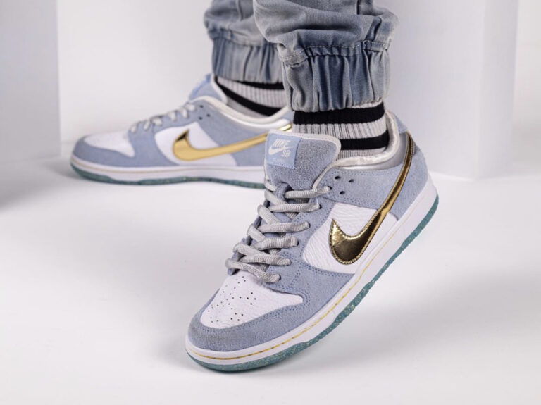 sean cliver dunks on feet