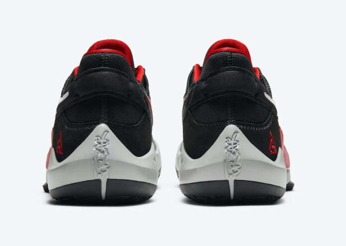 zoom freak 2 black and red