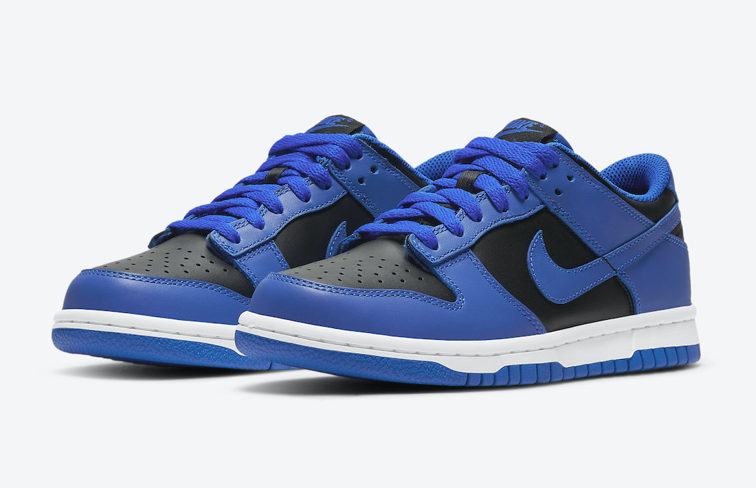 black and blue low top dunks