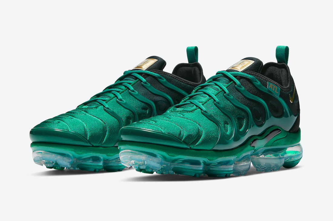 blue and green vapormax plus