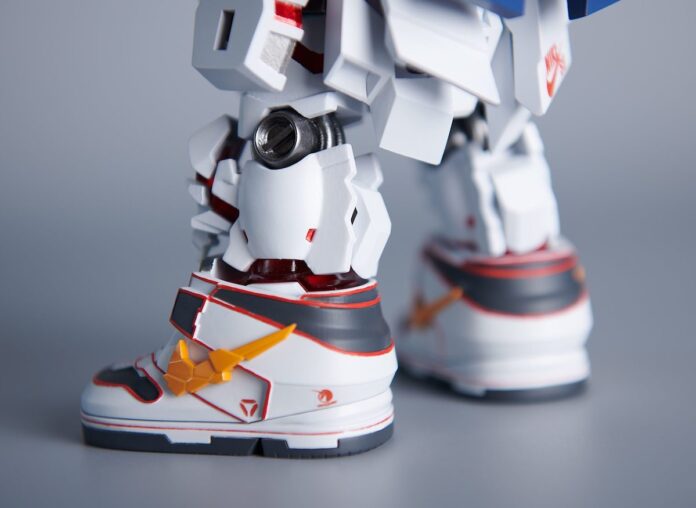 nike gundam toy