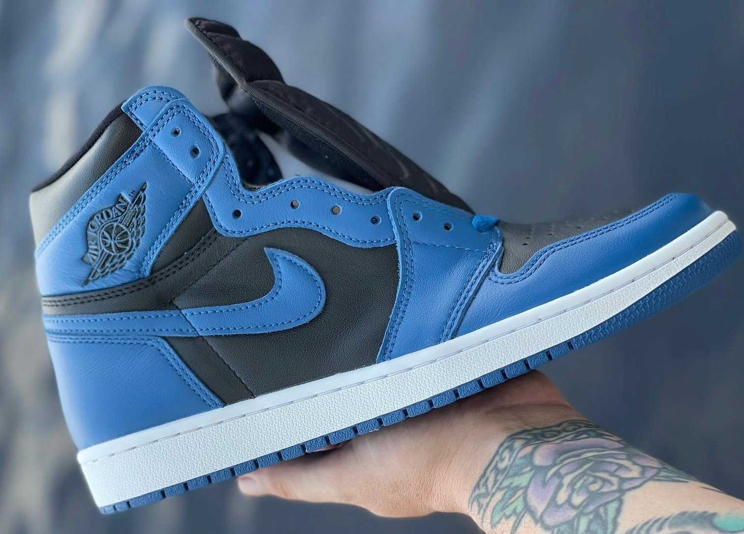 Air Jordan 1 Dark Marina Blue 555088 404 2022 Release Date Info Sneakerfiles