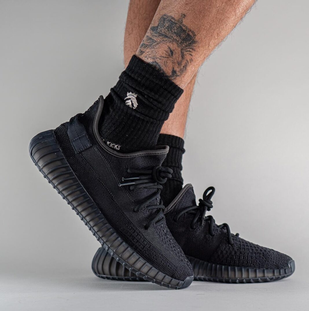 adidas Yeezy Boost 350 V2 Onyx HQ4540 Release Date Info | SneakerFiles