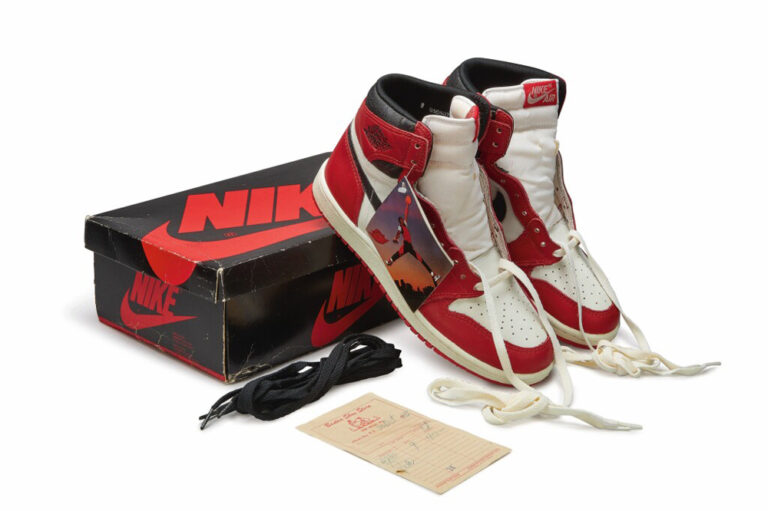 white sneakers without laces mens