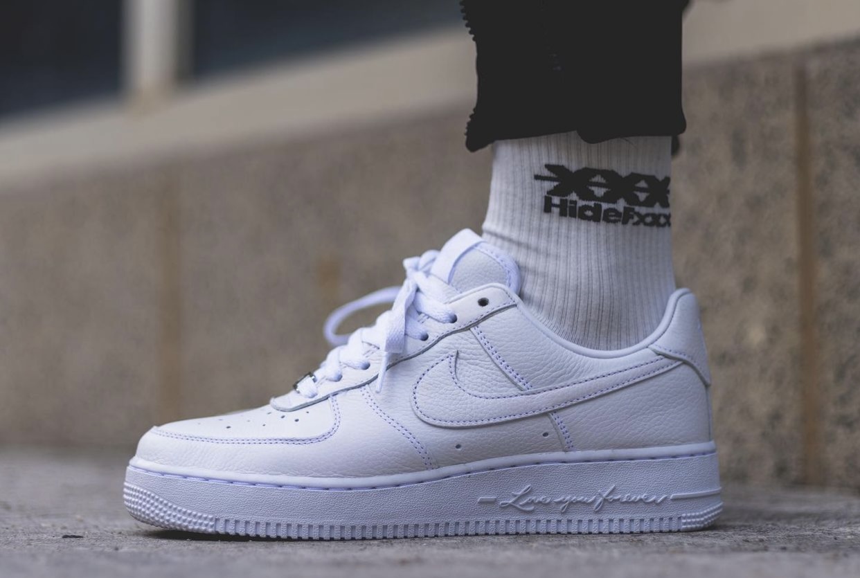 Drake Buys One-of-One Off-White x Nike Air Force 1 Sample