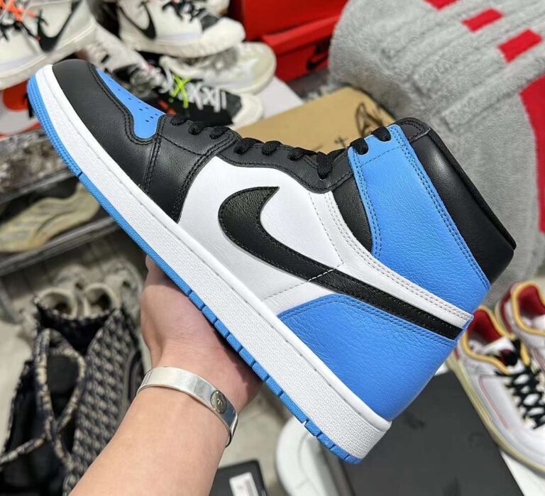 Air Jordan 1 High OG UNC Toe University Blue DZ5485-400 2023 Release ...