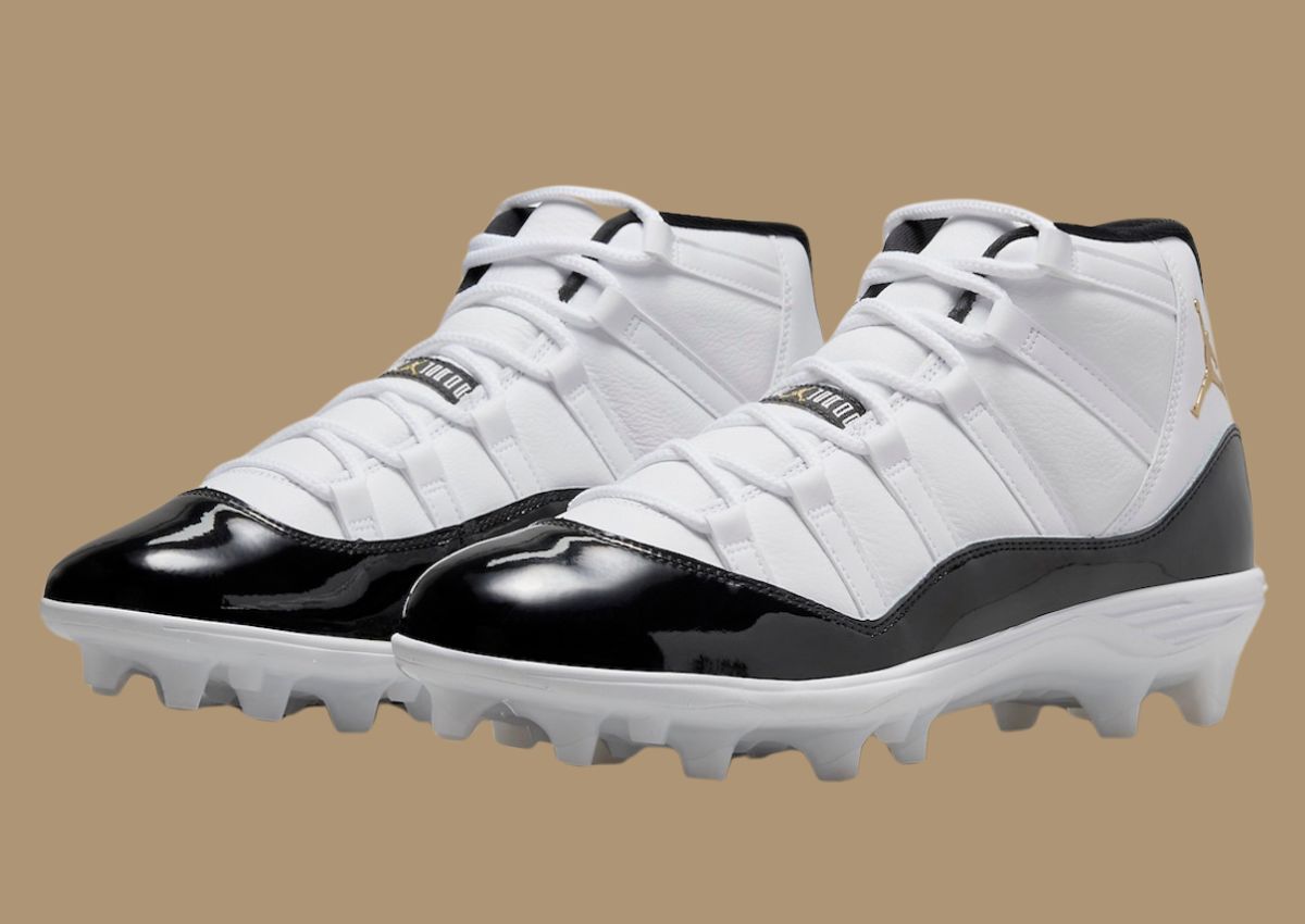 Baseball cleats jordan 11 best sale