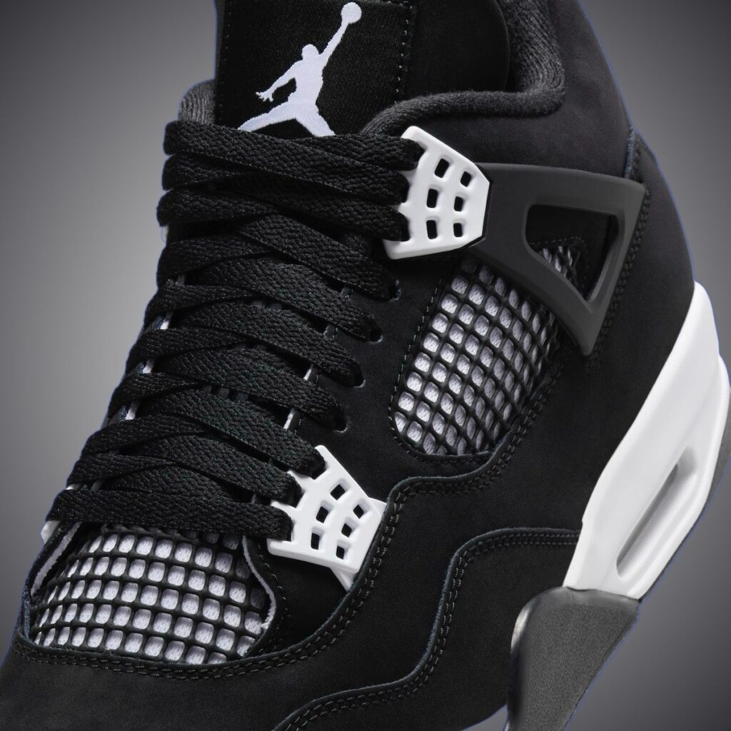 Air Jordan 4 Black White Thunder FQ8138-001