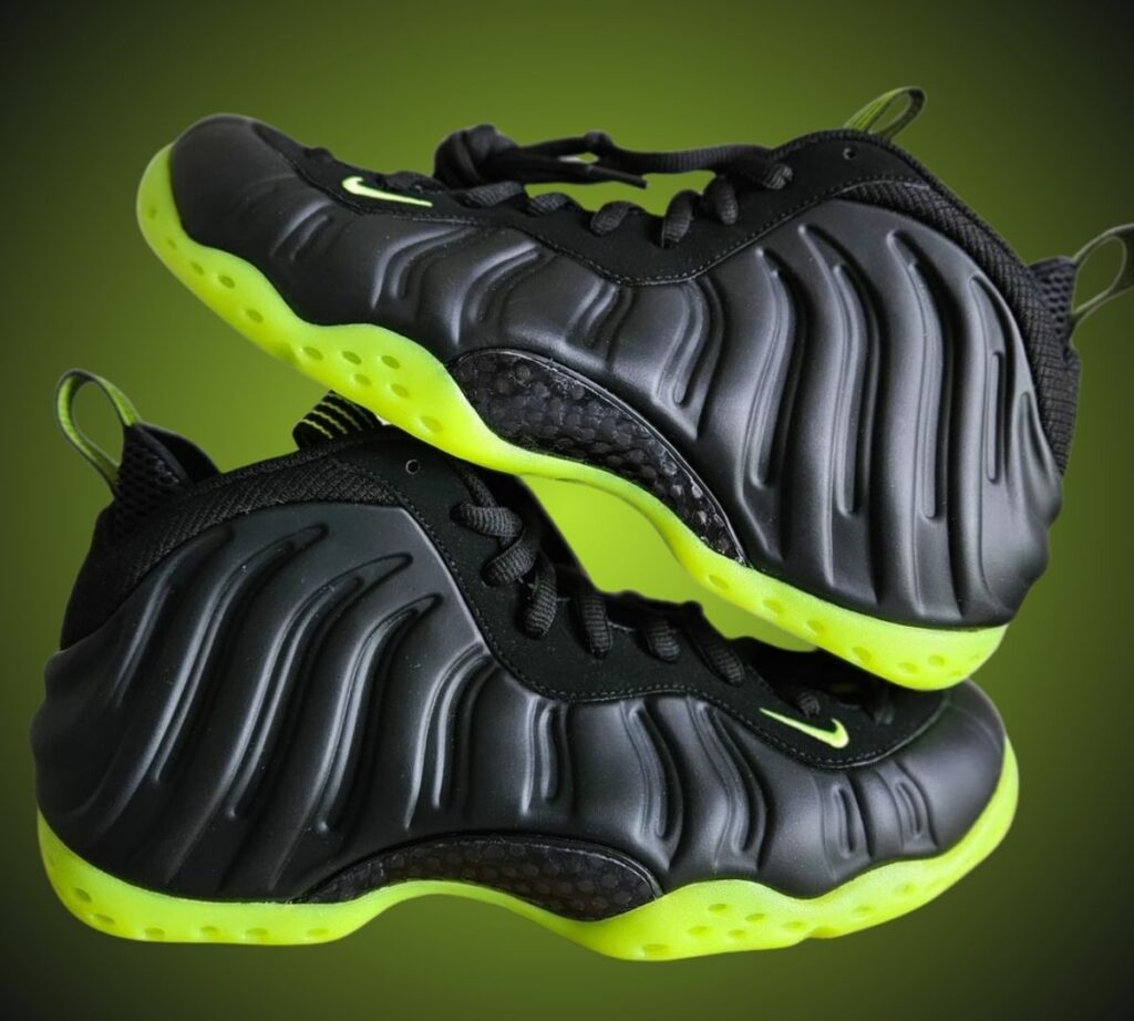 Nike foamposite clearance hotsell