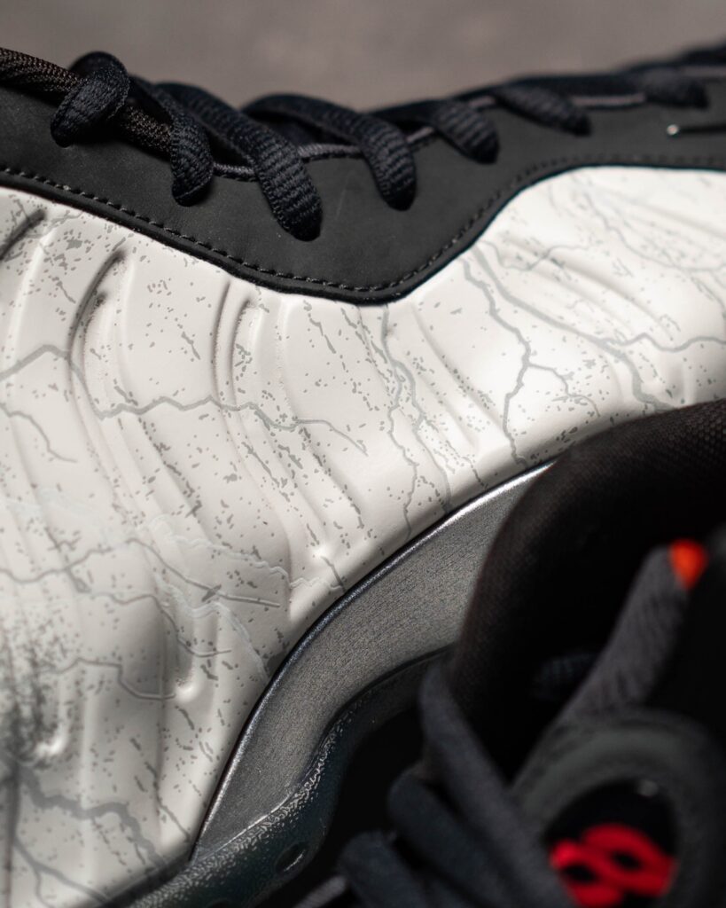 Lightning foamposites best sale