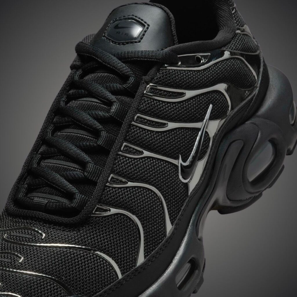 Nike Air Max Plus Black Metallic Silver HJ9743-001