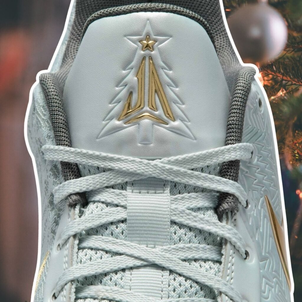 Nike Ja 2 Christmas Tree Topper FV6070-002