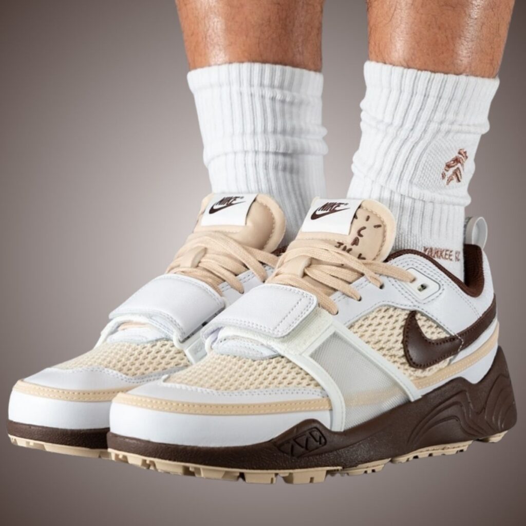 Nike Zoom Field Jaxx Light Chocolate HQ3073-100 On-Feet