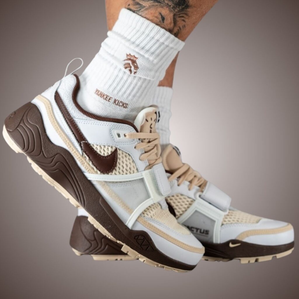 Nike Zoom Field Jaxx Light Chocolate HQ3073-100 On-Feet