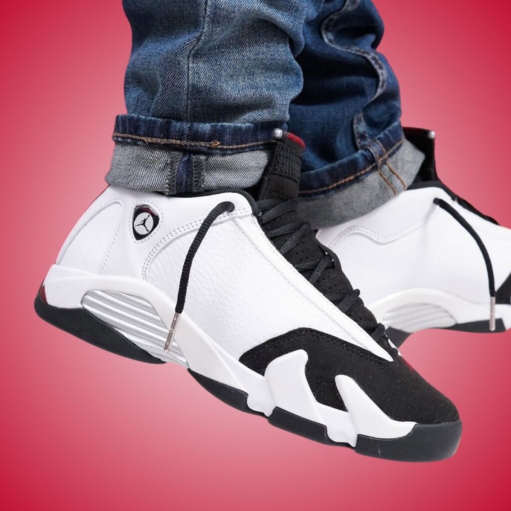 Nike air jordan 14 retro black toe on sale