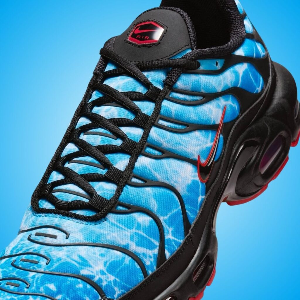 Nike Air Max Plus Shark Attack HQ3824-001