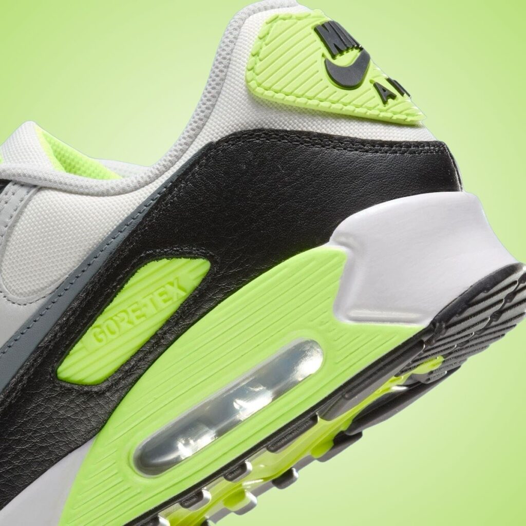 Nike Air Max 90 GORE-TEX Volt FD5810-102