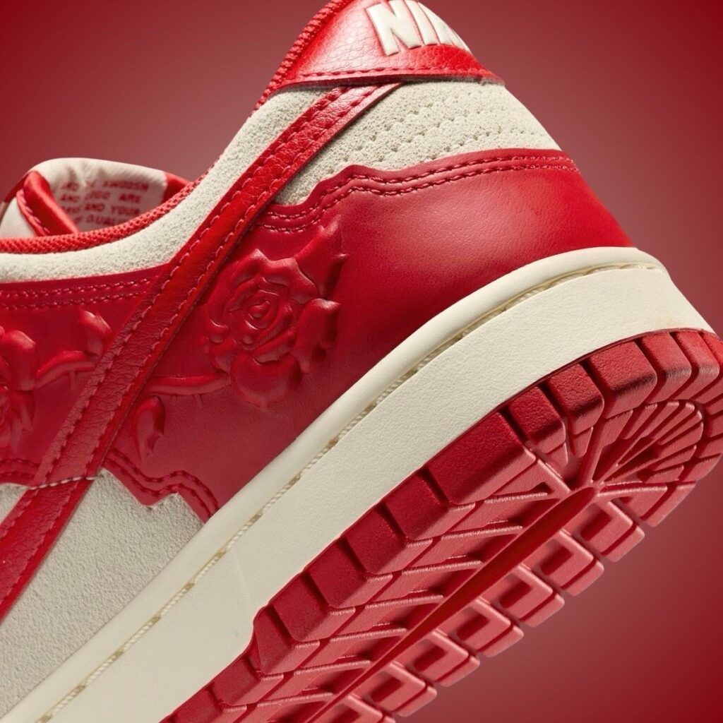 Nike Dunk Low Roses 2025