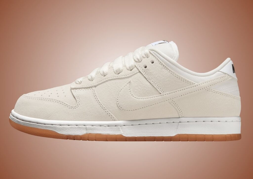 Lanzamiento de las Nike SB Dunk Low Pro B “Pale Ivory” en verano de 2025.
