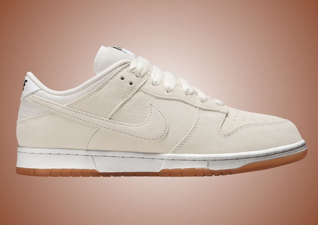 Lanzamiento de las Nike SB Dunk Low Pro B “Pale Ivory” en verano de 2025.
