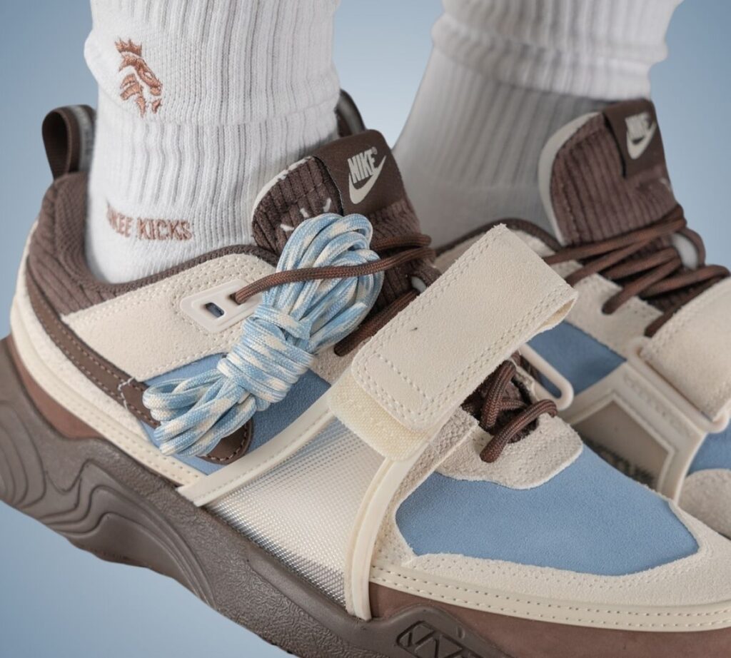 Travis Scott Nike Flex Runner Baby Toddler Shoe Leche Blue On-Feet