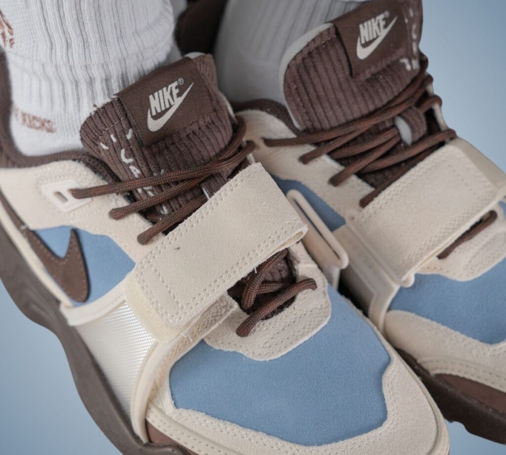 Travis Scott Nike Flex Runner Baby Toddler Shoe Leche Blue On-Feet